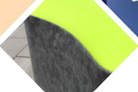 Leder-Stoffbezug im Detail